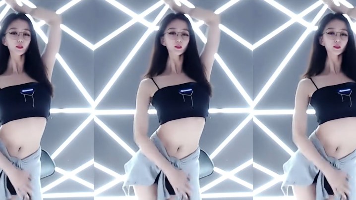 Girl_seven_小柒_94。}