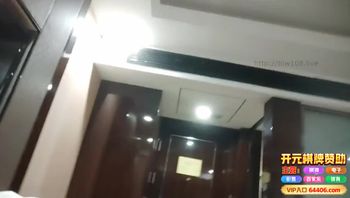 清纯巨乳妹子，单纯好忽悠被无套内射