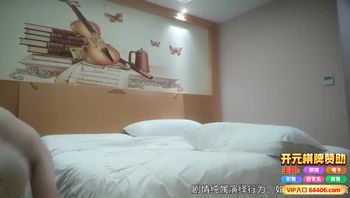 勾搭足浴离异少妇技师，加价两千三带走无套内射