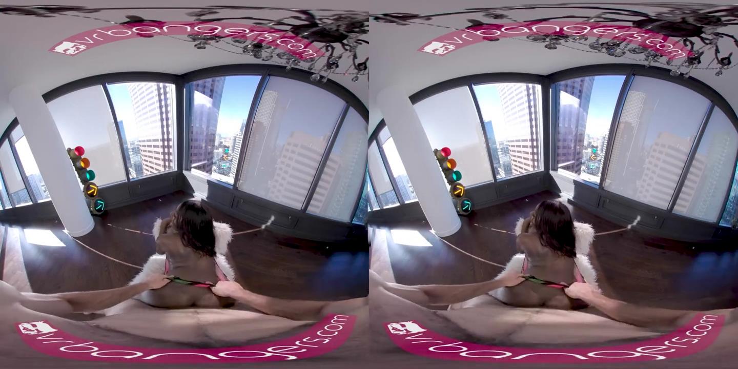 VR BANGERS私人乌木服务女孩为钱操VR色情.mp4