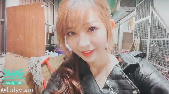 大胆上街去市场随机勾引摊贩小